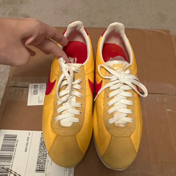 Nike Cortez Shoes Mens Size 9.5 Yellow Red University Gold 488291-700 Rare!! - Picture 1 of 9